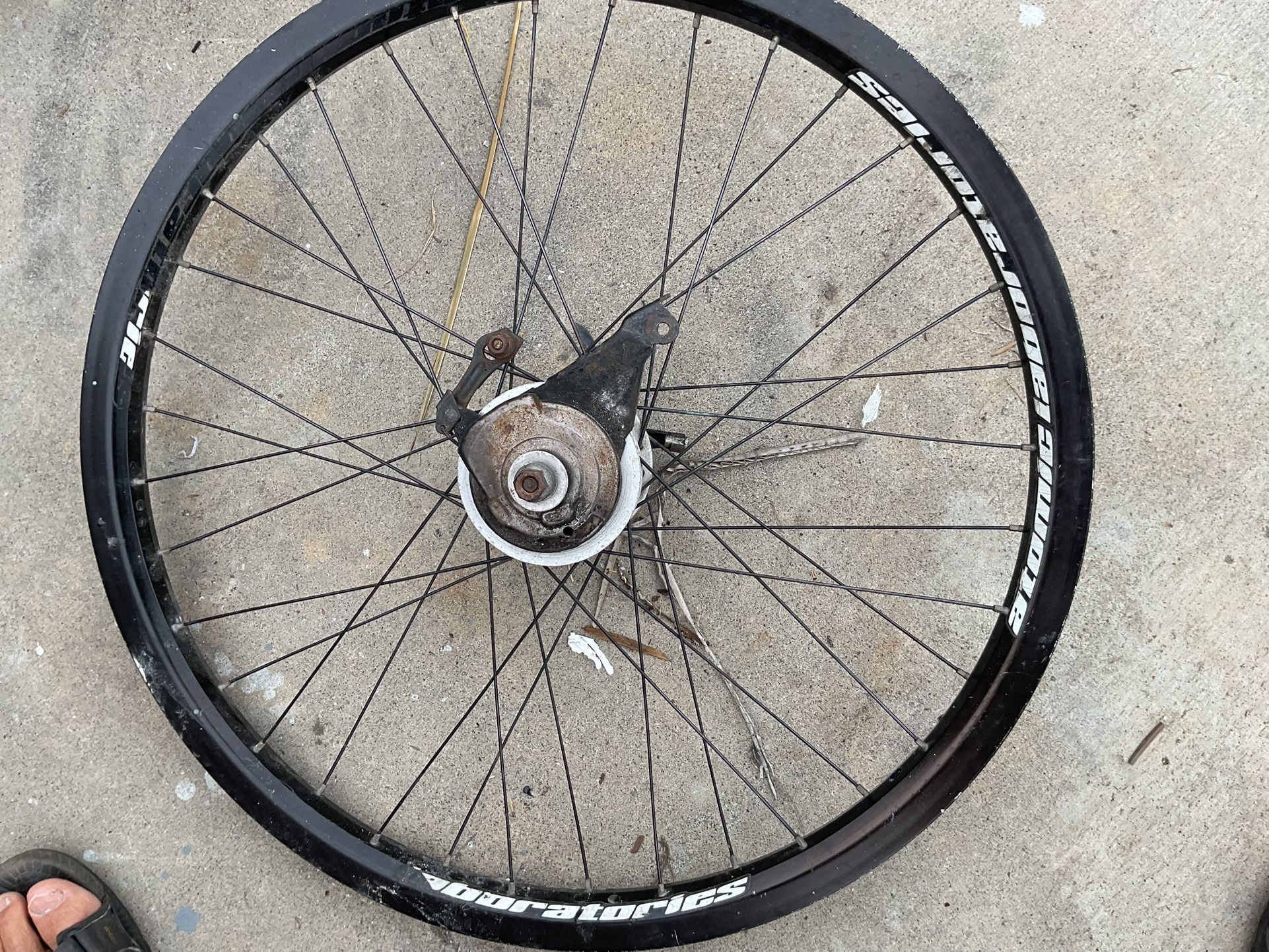 26 inch bicycle wheels about 10 of them