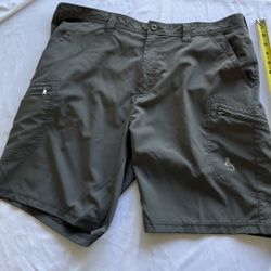 HOOK And TACKLE Men’s  Shorts Size 40