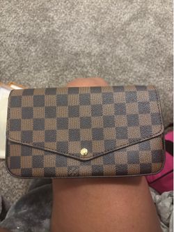 Brand new LOUIS VUITTON purse