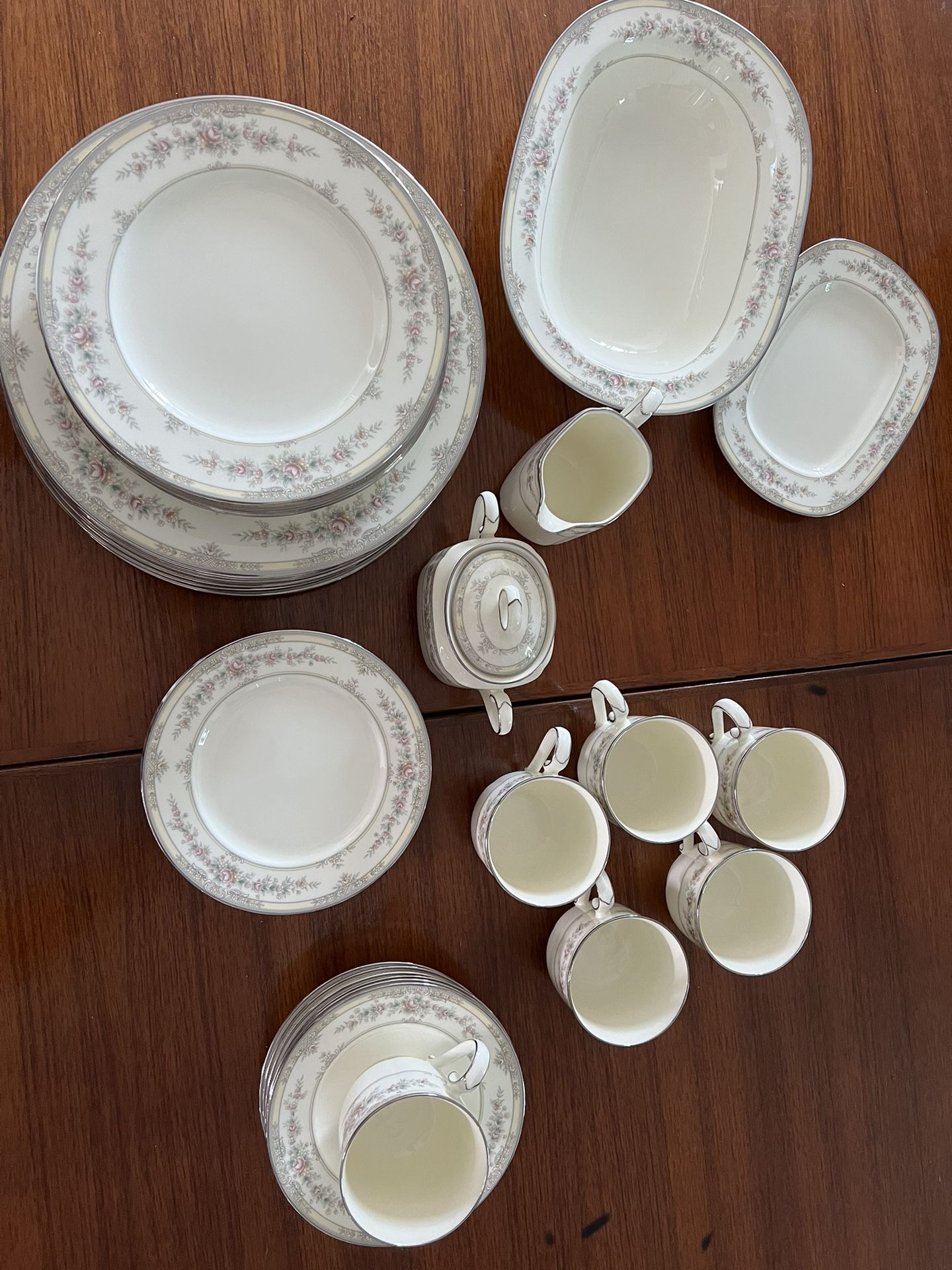Noritake Bone China Shenandoah 9729