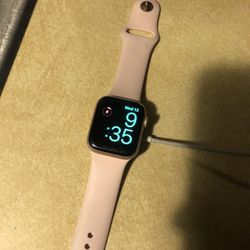Apple Watch 4 40 mm GPS+LTE