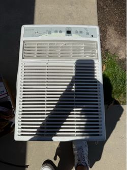 Air conditioning window unit