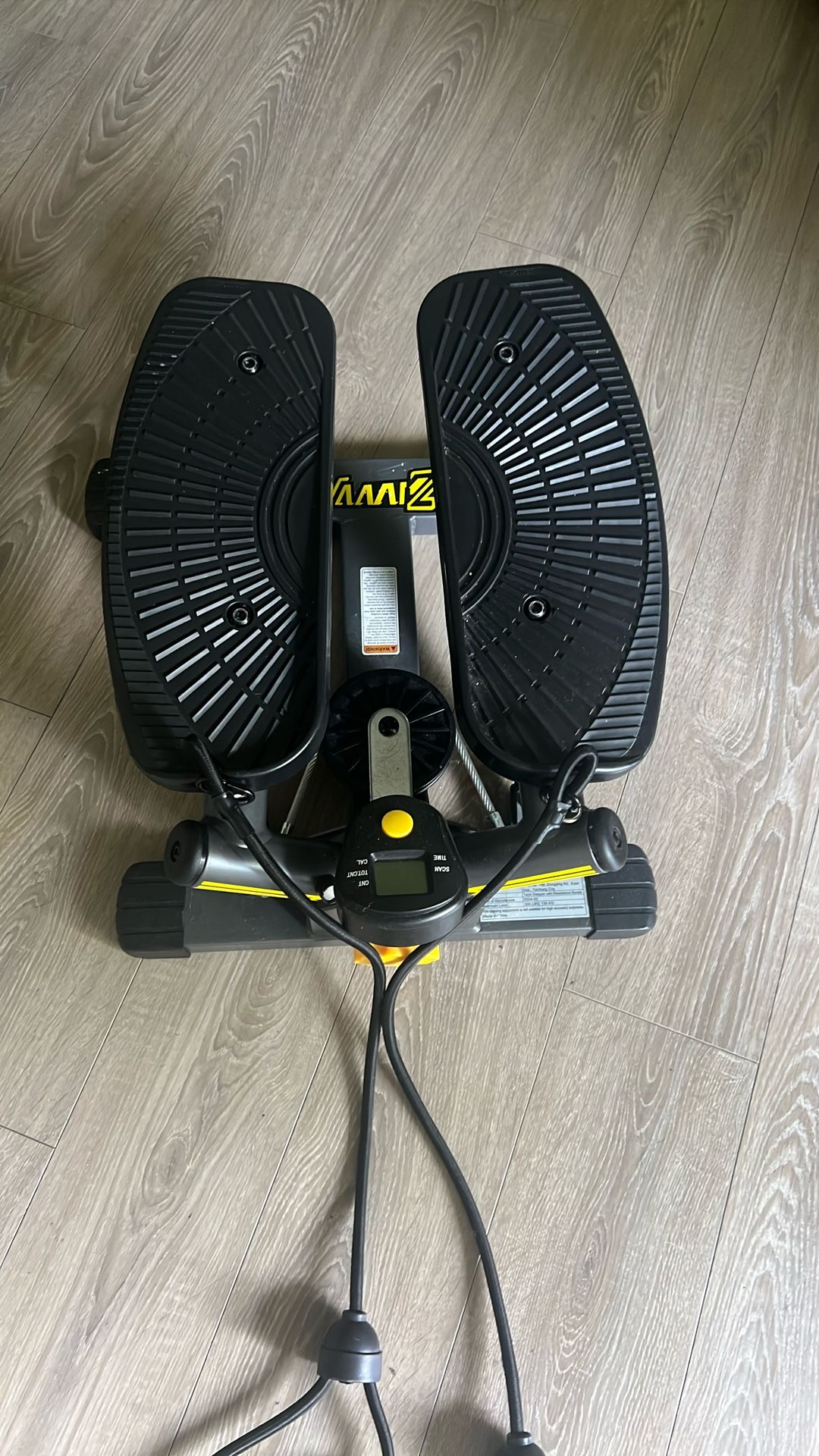 Stepper & Swerve exercise machine