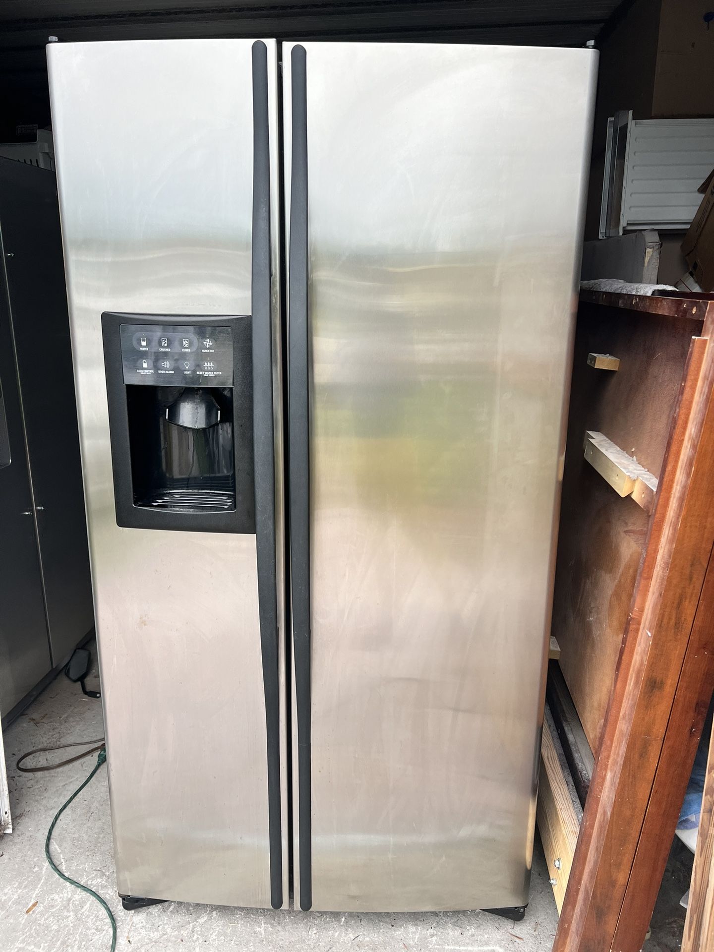 GE Stainless Steel Side By Side Refrigerator 36in Wide 