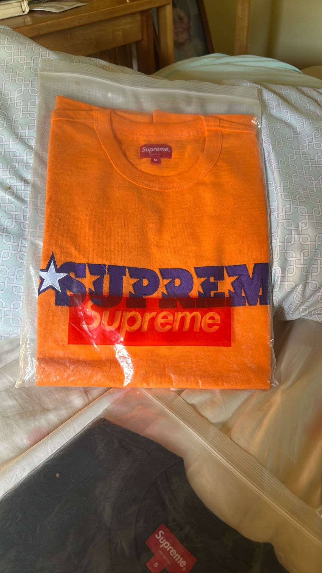 Streetwear Items (supreme/palace)