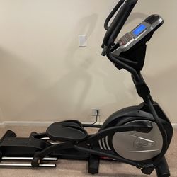 Excellent condition SOLE E35 Elliptical