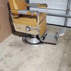 1963 Paidar Barber Chair