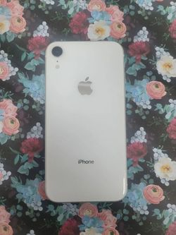 iPhone XR 6.1" (Unlocked) 64GB Good White  - 90 day warranty included!
