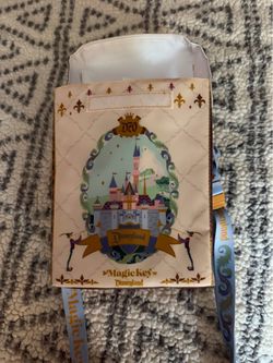 Disney mini cooler- 2 bottle