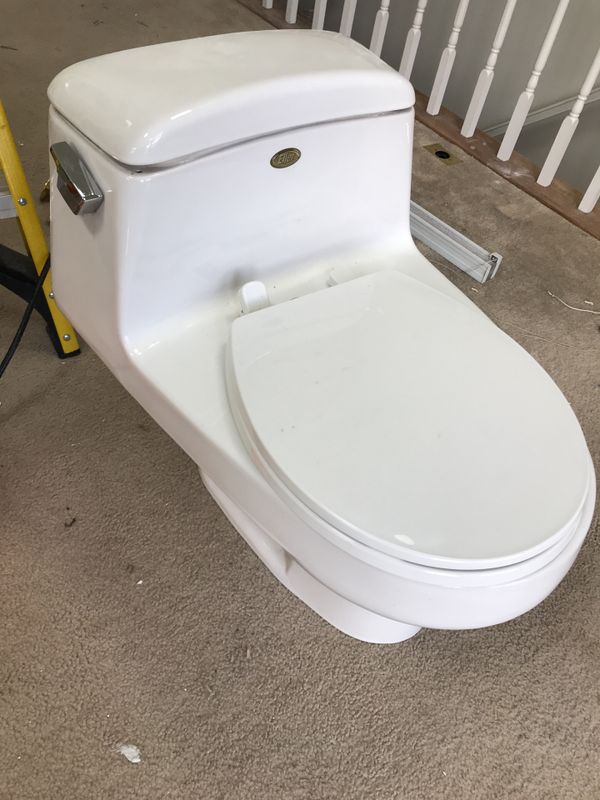 ELJER ONE PIECE TOILET 2 available for Sale in Falls Church, VA OfferUp