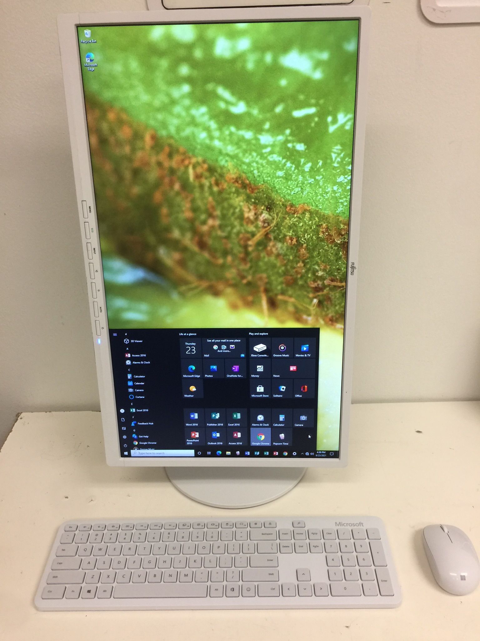 Fujitsu 27” Monitor Can Swivel Vertical Or Horizontal