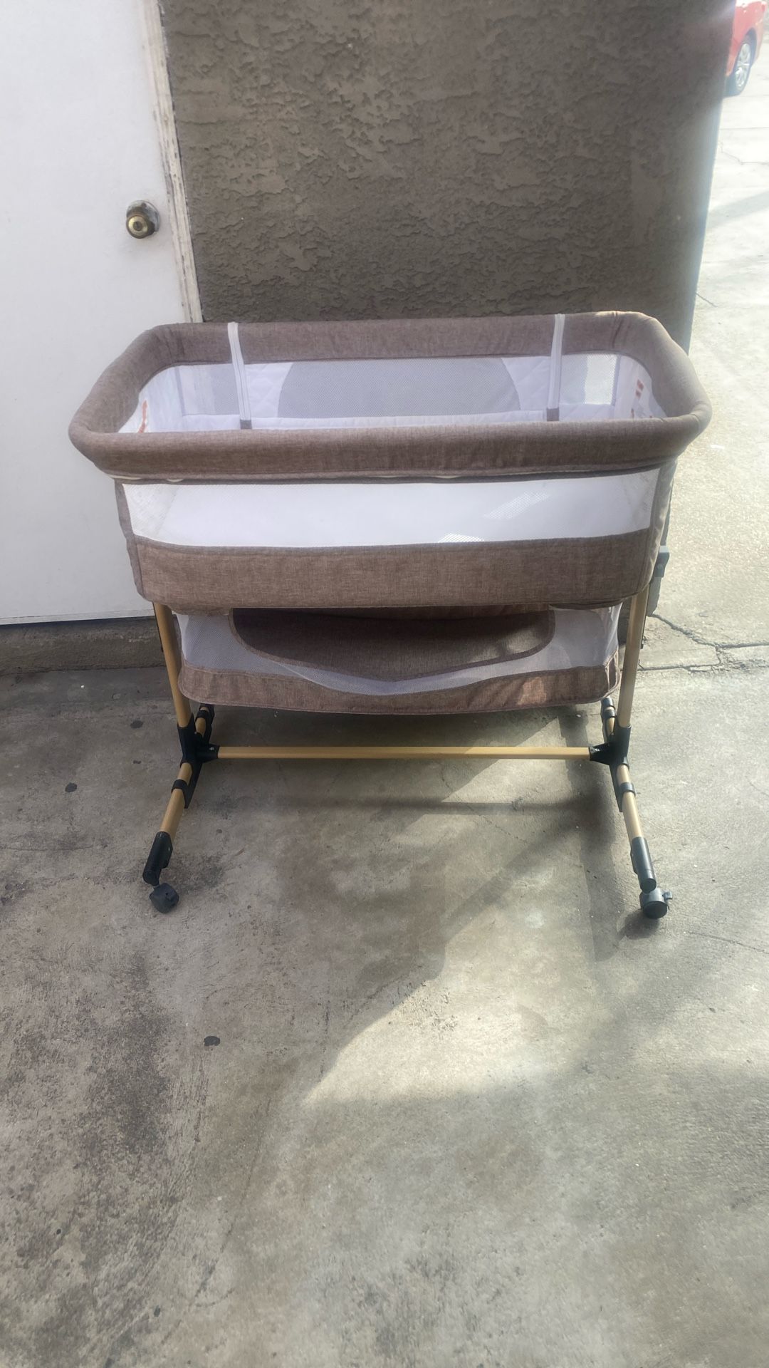 Bassinet Color Cafe Muy Buenas Condiciones