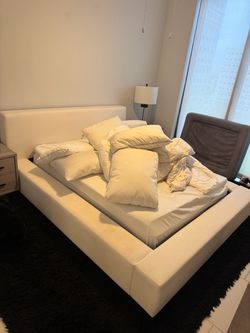 Queen Platform Bed