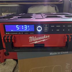 Milwaukee M18 Packout Radio/speaker