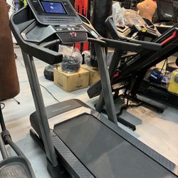 PROFORM PRO 2000 Treadmill 