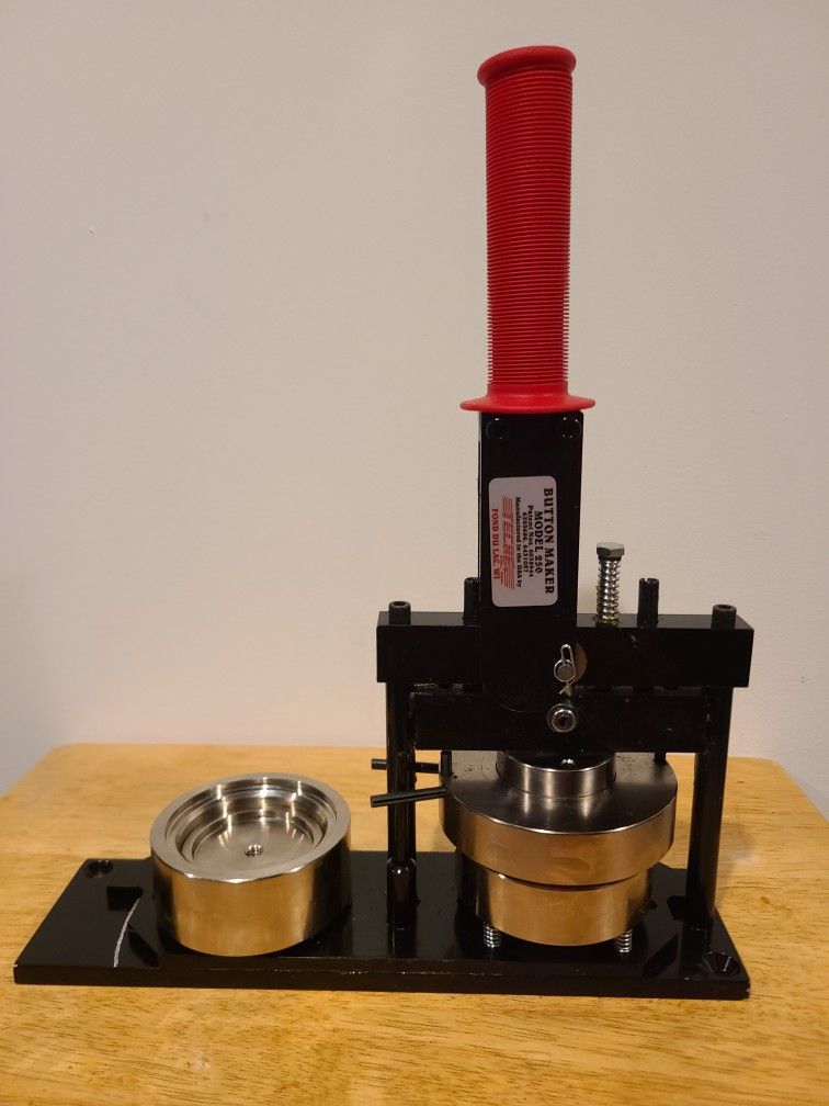 Tecre Button Maker & Graphic Punch Bundle 