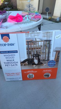 Pressure mounted walk through pet gate