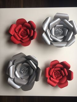 Paper flowers for gift or decoration