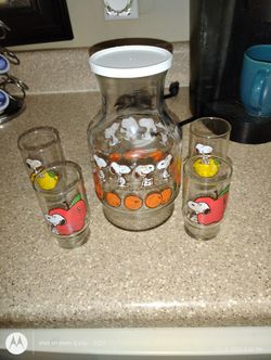 1958 Snoopy Juice Container And Glasses