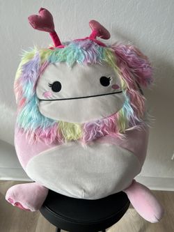 Squishmallow Dobrilla the Bigfoot 16” Valentines NWT HTF