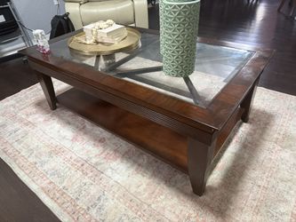 Coffe Table,Wood And Glass Cherry Wood,caoba ,size 4fee By 2fee