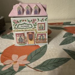 Lennox Village Nut Shoppe Canister 1993