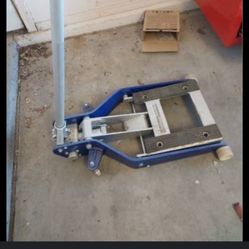 Pittsburgh 1500 Lb. Motorcycle Jack