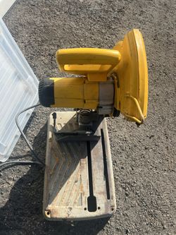 Chop Saw Dewalt Excellent Condition 