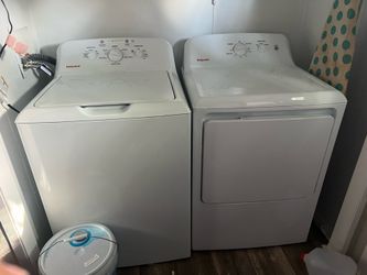 HOTPOINT (Washer/Dryer) $550