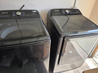 Samsung Washer and Dryer top load 5.5 cubic feet extra large capacity