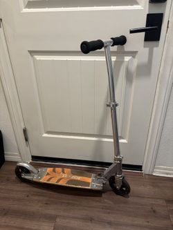 Razor Cruiser Scooter (Wood Kick) 8.5 x 27 x 4 inches (W x H x D); for ages 5 and older