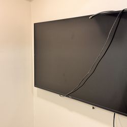 Samsung 55 Inch tv - Barely Used 