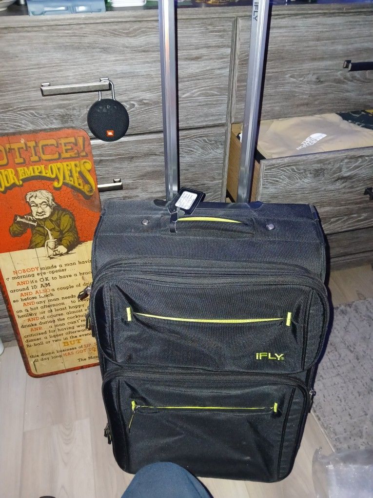 iFLY Softside Accent 24" Checked Luggage