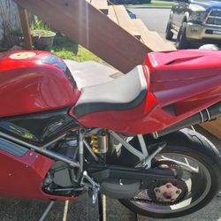 2002 ducati 748