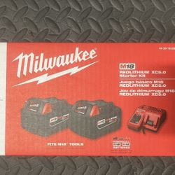 New Milwaukee M18 Starter Kit 2 5AH Batteries And Charger