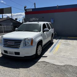 2008 GMC Yukon  Parts