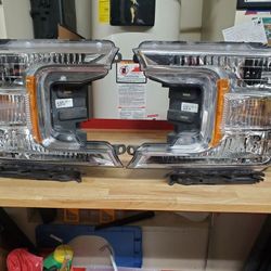 Headlights 2019 Ford F-150 OEM