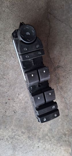 Gmc acadia Chevrolet Traverse Driver master power window switch