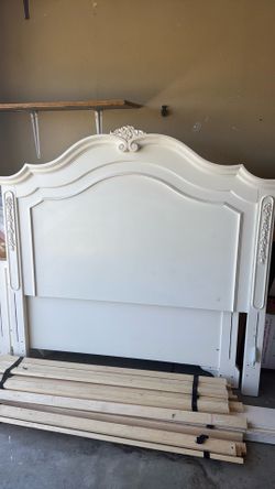 Full size bed