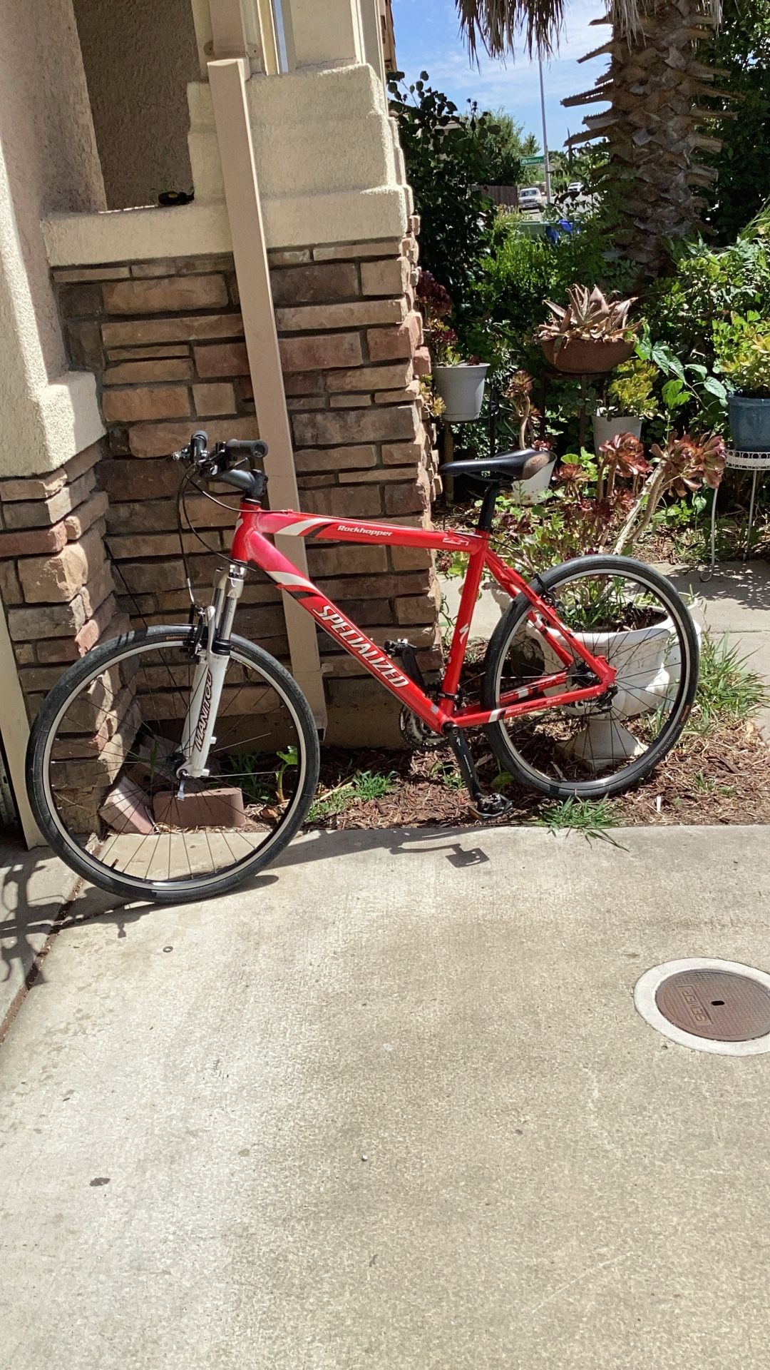 Super light specialized road bike excellent condition, tire brake shock everything and perfect condition