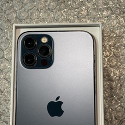 iPhone 12 PRO 256GB UNLOCKED Like New