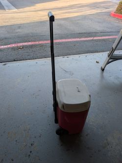 Coleman 16-Quart Wheeled Cooler (Model 6219A) – Red
