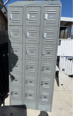 Global Industrial™ Capital® 6-Tier 18 Door Box Locker, 36"W x 18"D x 78"H, Gray, Assembled