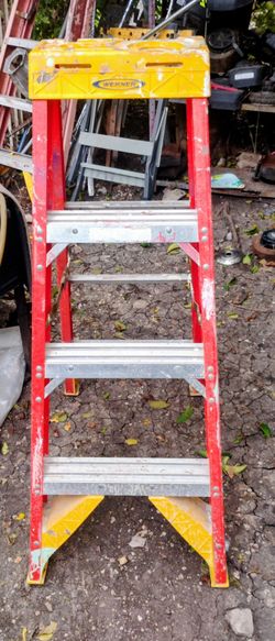 4 foot step ladder