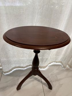 Round Wood Pedestal Side Table