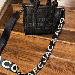 The Small Leather Tote Bag Marc Jacob’s 