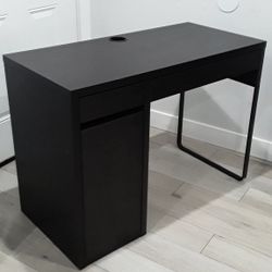 Ikea desk 41w X 19d X 30h Inches 