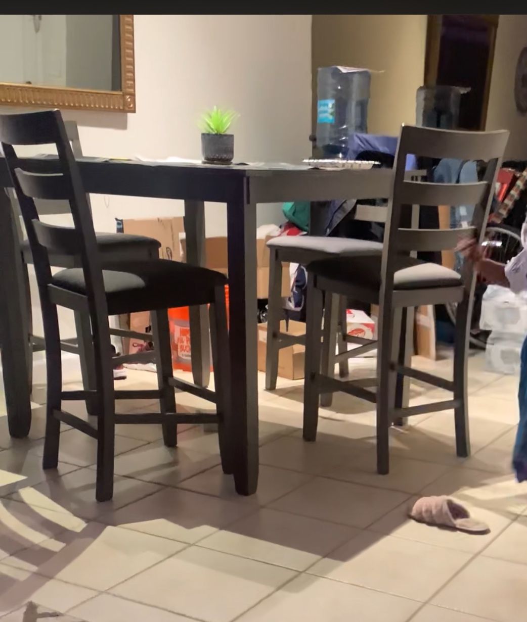 Dining Table With Chairs