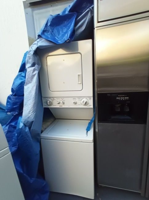 Whirlpool Washer Dryer Set Fits In A Closet Only 150 Needs So Quickly Please Need My Space Back