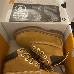 TIMBERLANDS SIZE 5 Toddlers 